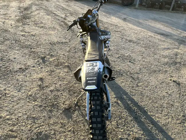 2009 Honda CRF250R Dirt Bike 29H on Rebuild Financing Available! in Dirt Bikes & Motocross in Saskatoon - Image 9