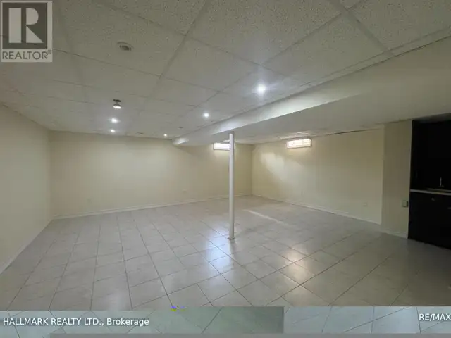 203 LANDSBRIDGE STREET Caledon (Bolton East), Ontario in Houses for Sale in Oakville / Halton Region - Image 34