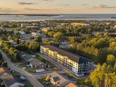 Place McQueen - First Month Rent Free + Free Wifi!  Shediac