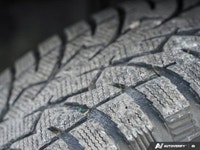 Navigate every journey with confidence in this 2023 Toyota Sienna XSE AWD, a versatile 7-seater mini... (image 6)