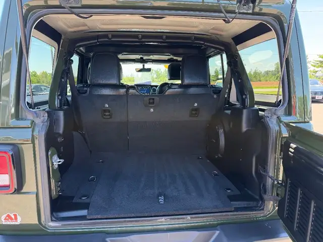 2021 Jeep Wrangler SAHARA ALTITUDE 4WD in Cars & Trucks in Summerside - Image 10