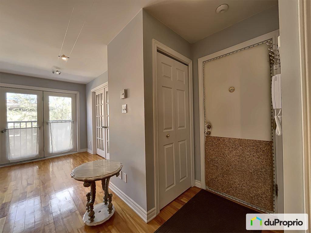 $499,900 - Condominium in Ville-Marie (downtown, old Mtl) — photo 2