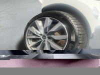 Drive in style with the 2023 Audi A4 Sedan Komfort 45 TFSI quattro, featuring an elegant white exter... (image 8)