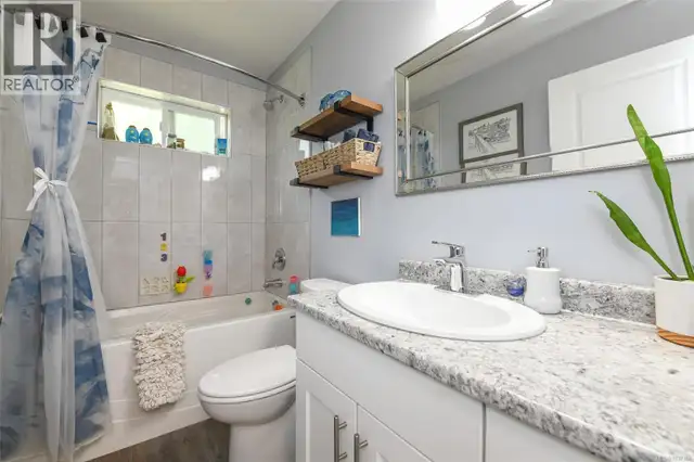 2126 Cypress Rd Comox, British Columbia in Houses for Sale in Comox / Courtenay / Cumberland - Image 16