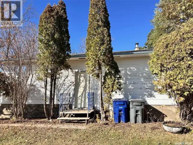 441 4th STREET Leoville, Saskatchewan in Houses for Sale in Prince Albert - Image 2