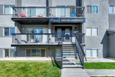 1 Bedroom Premium - H 5320 Lakeview Dr. SW  *Renovated Suite*