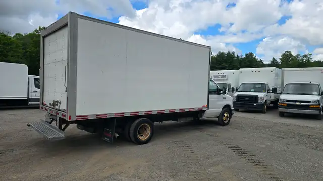 2021 Ford E-450 E-Series E-450 16Ft V8 Gas in Cars & Trucks in City of Toronto - Image 12