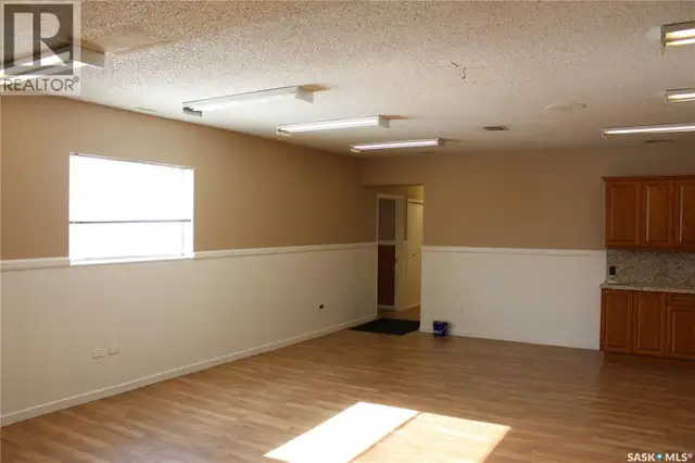 444 RIVER STREET W Moose Jaw, Saskatchewan in Commercial & Office Space for Sale in Moose Jaw - Image 7