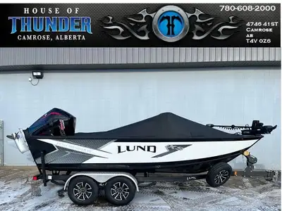 This 2026 Lund 1875 Crossover XS with a Mercury 175XL PRO XS 4 Stroke is the perfect blend of an 18-...