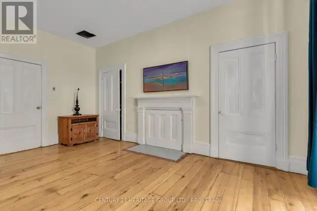 389 KING STREET Gananoque, Ontario in Commercial & Office Space for Sale in Kingston - Image 38