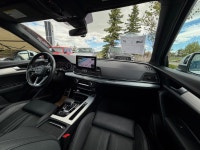 The 2021 Audi Q5 45 TFSI Technik AWD represents the top-tier flagship trim for Audi’s best-selling c... (image 8)