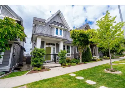 Beautiful & bright open-concept 2-story with basement by award-winning Foxridge/Qualico! Experience...