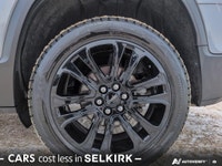 The 2022 GMC Acadia SLT AWD is a versatile and capable midsize SUV perfect for families and everyday... (image 5)