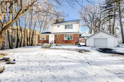 2729 BAYVIEW AVENUE Toronto (St. Andrew-Windfields), Ontario