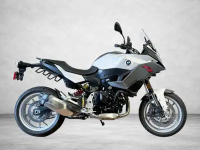 2022 BMW F900XR Come and meet our experts at Gabriel BMW Moto / Moto International, your dealer in M...