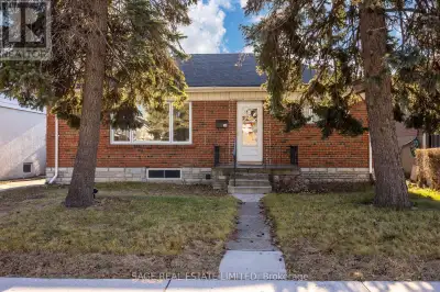 UPPER - 11 HORTON BOULEVARD Toronto (Eglinton East), Ontario