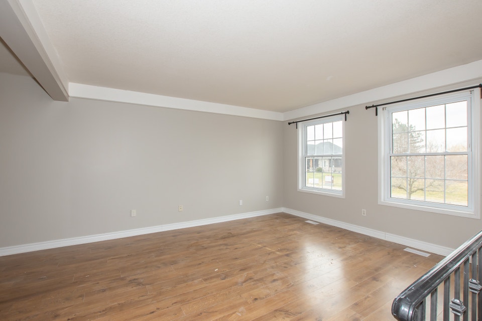 47 Waterview Court, Welland - 3 Bedroom Main Unit 2