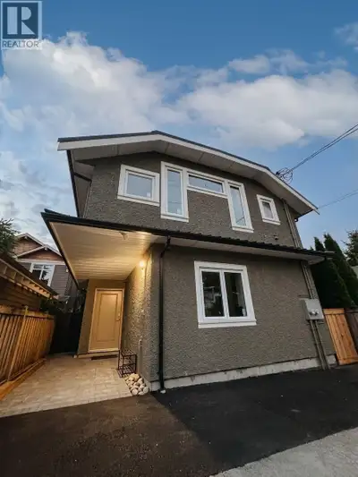 BRAND NEW LANEWAY HOME, 2 BEDROOM 3 BATHROOM 1100 SQF, LOCATED IN PRESTIGIOUS POINT GREY AREA; WALKI...