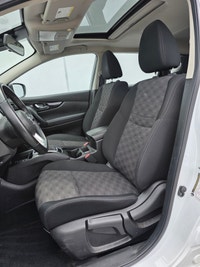 Welcome to Highland Nissan . Engine: 4 Cylinder Engine 2.0L L/100Km City: 9.0 L/100Km Hwy: 7.5 Safet... (image 9)