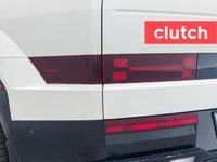 NO ACCIDENTS / CLEAN CARFAX / 1 OWNER / Power Tailgate/Hatch, Auto Dimming Rearview Mirror, Front He... (image 9)