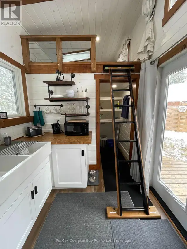 91.5 KING ROAD Tay (Waubaushene), Ontario in Houses for Sale in Barrie - Image 23
