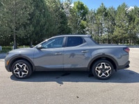 // ACCIDENT FREE!! // The 2022 Hyundai Santa Cruz Ultimate AWD is a smart choice for drivers who wan... (image 9)