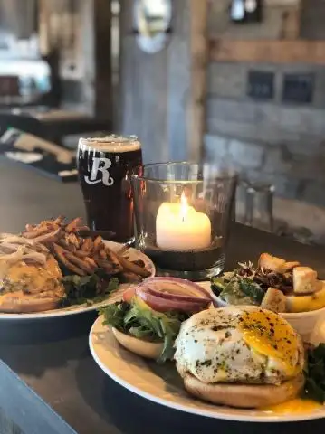 Hiring Part-time Line Cook and Part-time Dishwasher in Bar, Food & Hospitality in Bridgewater - Image 2
