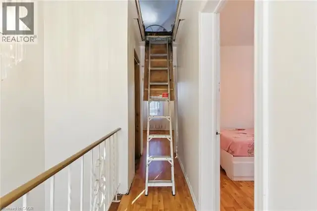 44 HOLTON Avenue N Hamilton, Ontario in Houses for Sale in Hamilton - Image 22