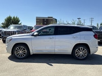 AMVIC Licensed Dealer * Power Sunroof * Heated Front Seats & Steering Wheel * Power Liftgate * Remot... (image 4)