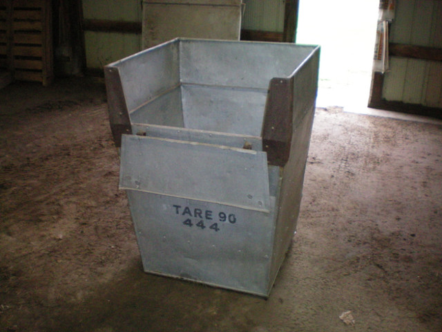 Aluminum Bin, Box, Garbage Bin, Compost Bin in Outdoor Tools & Storage in Chatham-Kent - Image 2
