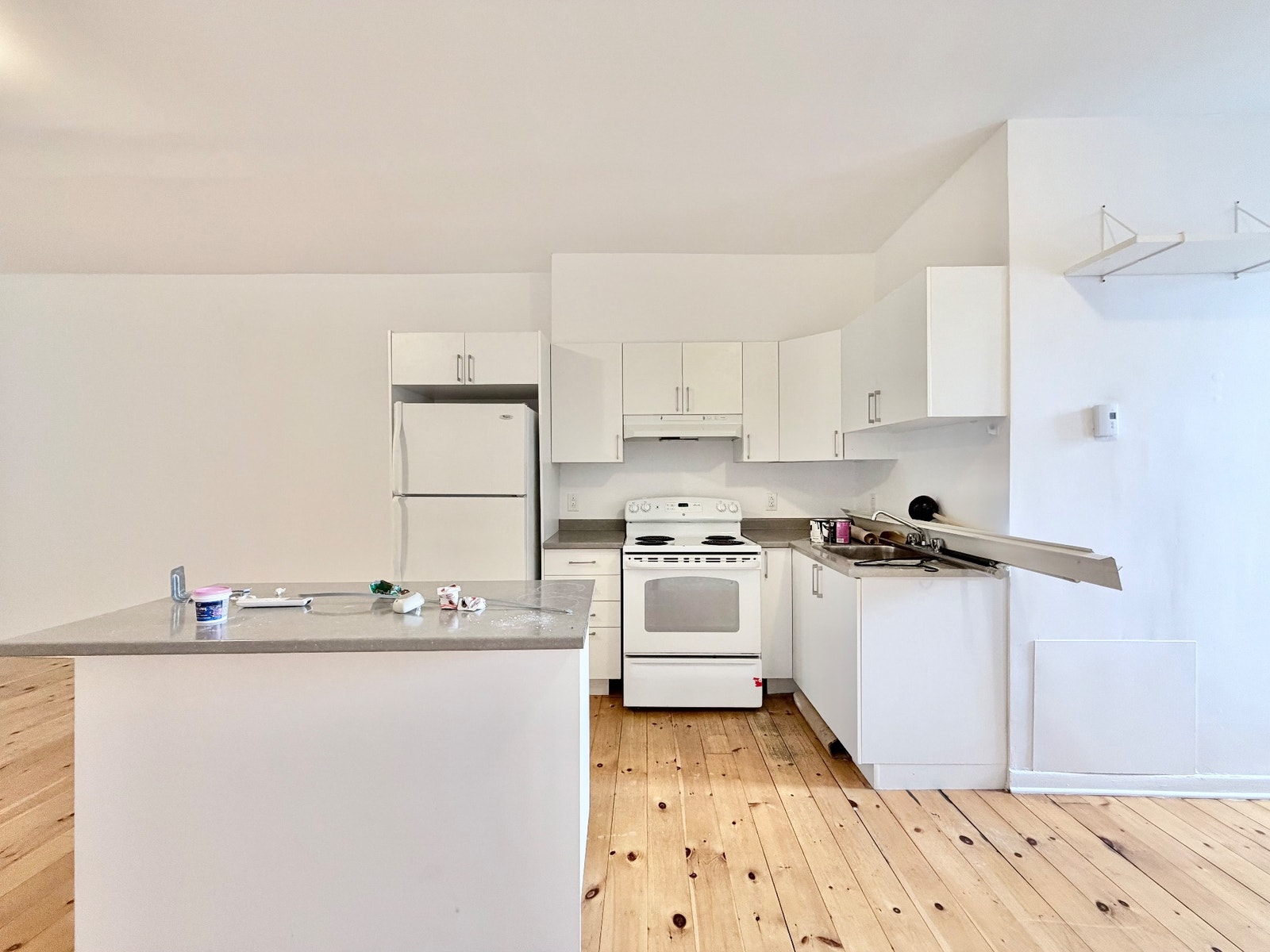 2310 Sherbrooke E — photo 2