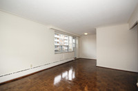 1 Bed, 1 Bath, Recently Renovated Kitchen with Stainless Steel Appliances, Amazing Location close to... (image 3)