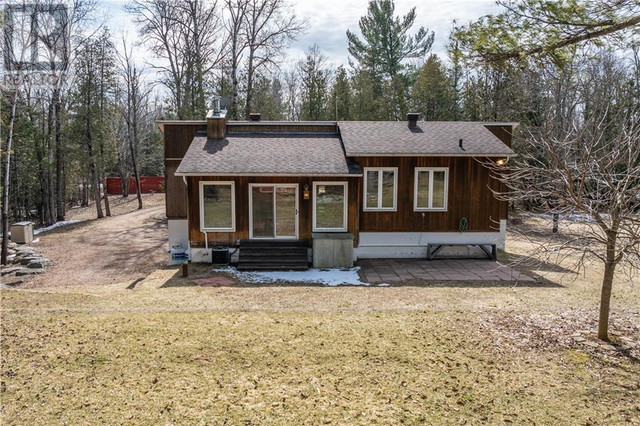461 FOREST PARK ROAD Pembroke, Ontario in Houses for Sale in Pembroke - Image 2