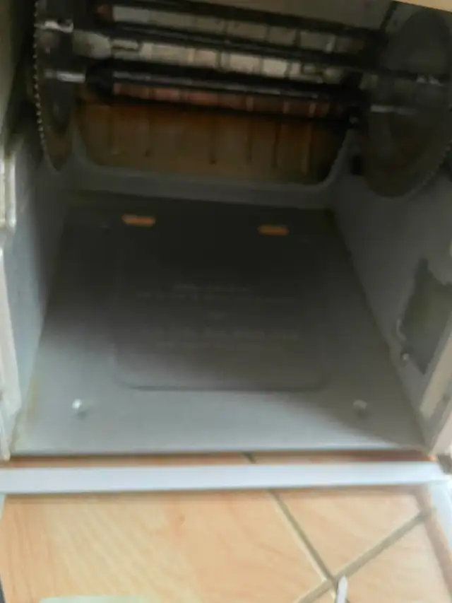 Ronco Showtime Rotisserie & BBQ Oven Model 4000 White Full Size in Microwaves & Cookers in City of Toronto - Image 6