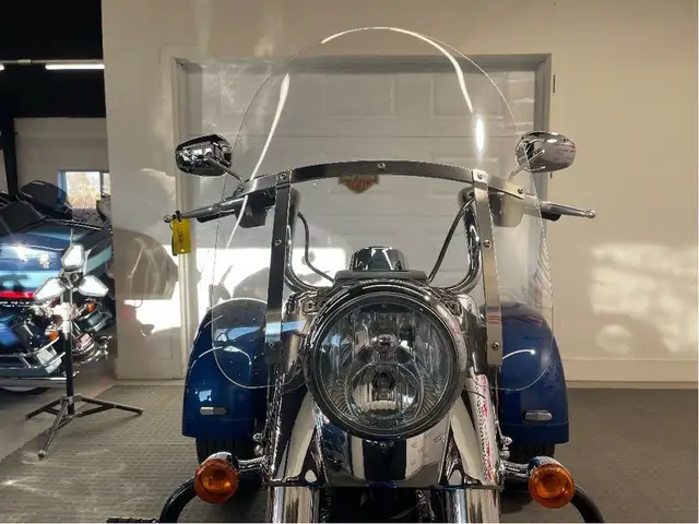 2022 Harley-Davidson Freewheeler CANADIAN TRIKE/LOW KM/$66 WEEKL in Street, Cruisers & Choppers in North Bay - Image 7