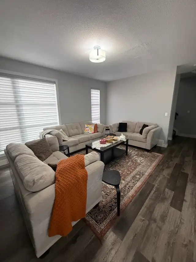 Beautiful & Spacious 3-Bed, 2.5-Bath Townhouse for Rent in Long Term Rentals in Edmonton - Image 7