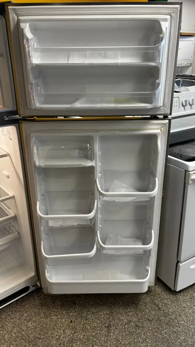 Frigidaire 30” Top Freezer Refrigerator30 Days Warranty in Refrigerators in Kitchener / Waterloo - Image 3