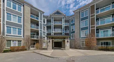 Price: $569,900 / $2,162/mo Enjoy Comfortable Resort Style Living In This Updated And Spacious Unit...