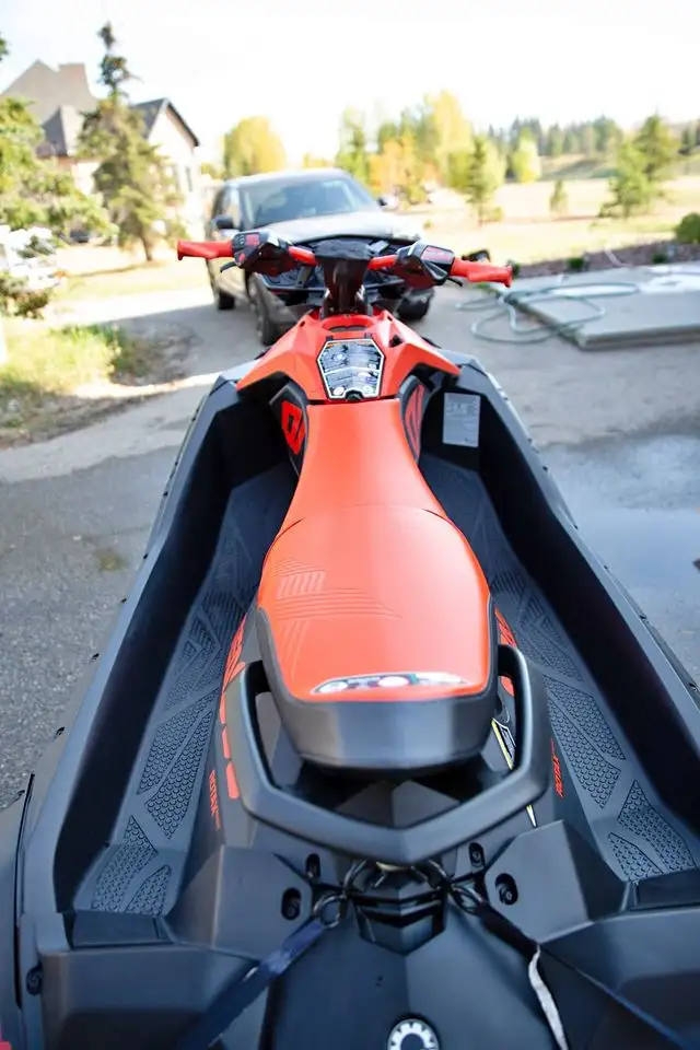 2022 SEADOO SPARK TRIXX 3UP (FINANCING AVAILABLE) in Personal Watercraft in Strathcona County - Image 6