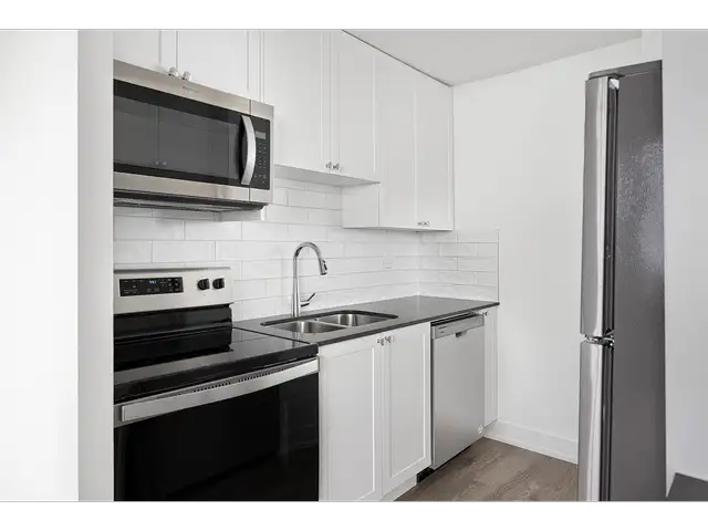 2 Bedroom Apartment for Rent - 2200 Roche Court62864751402369122