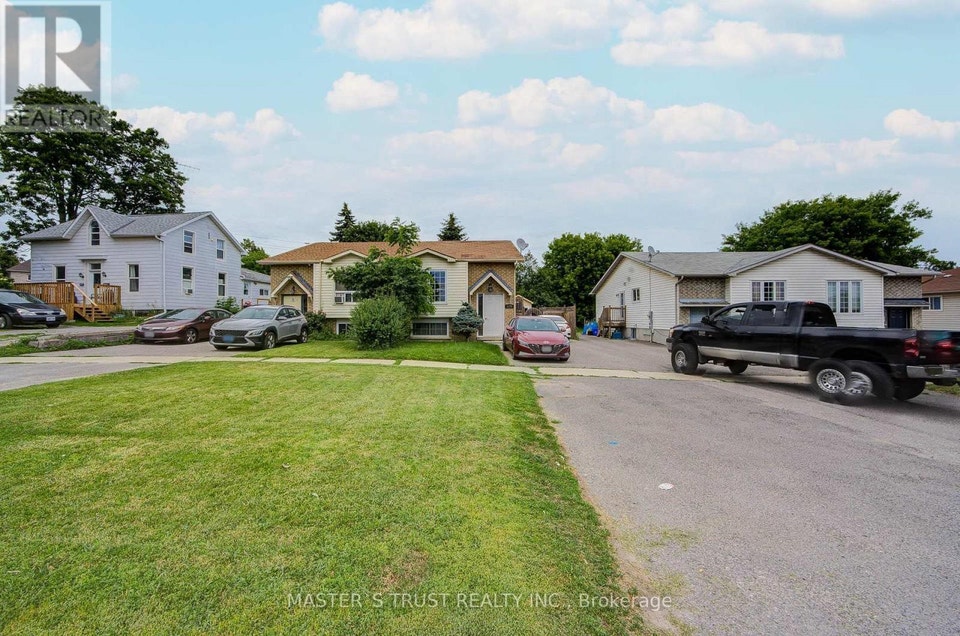 UNIT 2 - 1179 SIMCOE STREET S Oshawa (Farewell), Ontario 3