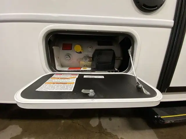 2026 Jayco Redhawk 24B in RVs & Motorhomes in Edmonton - Image 51