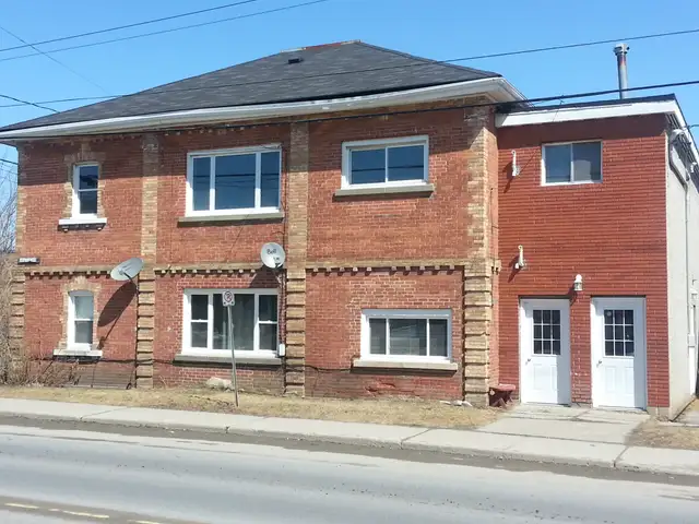 COMING SOON - Beautiful 2 Bedroom- Prescott