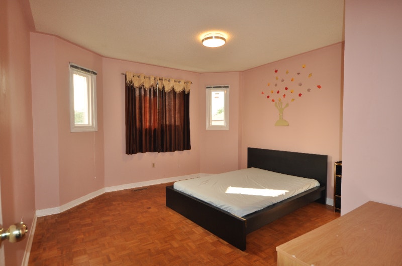 Room Near Sheridan College in Brampton for Rent Room Rentals & Roommates Mississauga / Peel