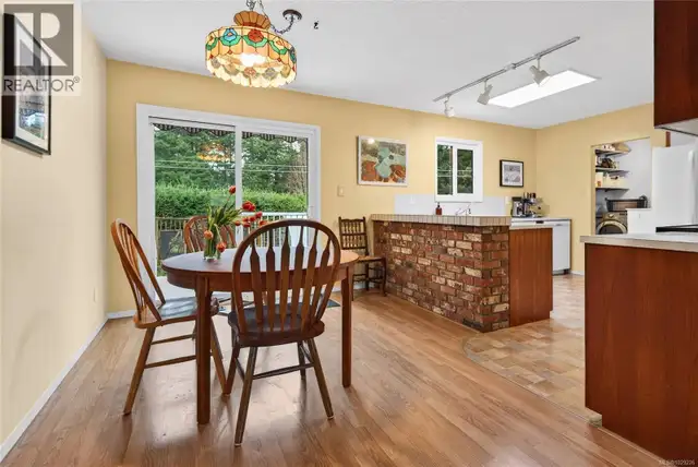 1516 Balsam Ave Comox, British Columbia in Houses for Sale in Comox / Courtenay / Cumberland - Image 12