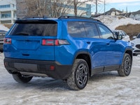 This Jeep Cherokee has a dependable Intercooled Turbo Gas/Electric I-4 1.6 L/98 engine powering this... (image 7)