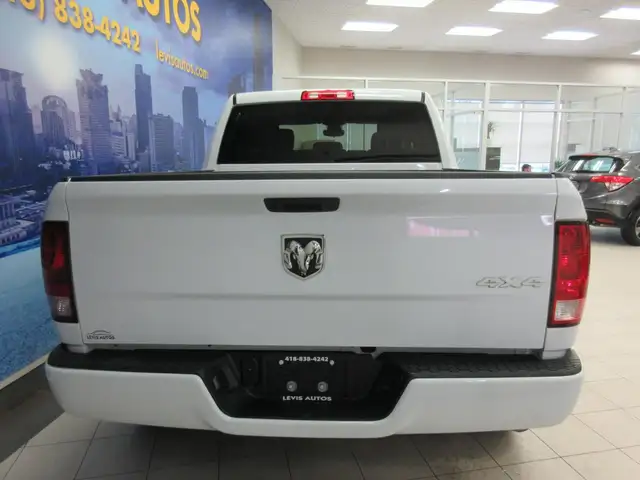 RAM 1500 CLASSIC 2023 V6 3.6L 4X4 CREW-CAB BOITE 5'7 in Cars & Trucks in Lévis - Image 6