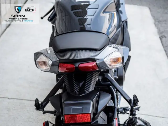 2025 Suzuki GSX-R600 WITH YOSHIMURA EXHAUST in Street, Cruisers & Choppers in Markham / York Region - Image 6