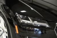 Traction intégrale Audi quattro / Ensemble S-line / Sièges chauffants avec support lombaire / Survei... (image 2)
