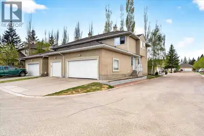 Welcome to Cedar View Mews, a well-managed complex offering an excellent opportunity to own a spacio...
